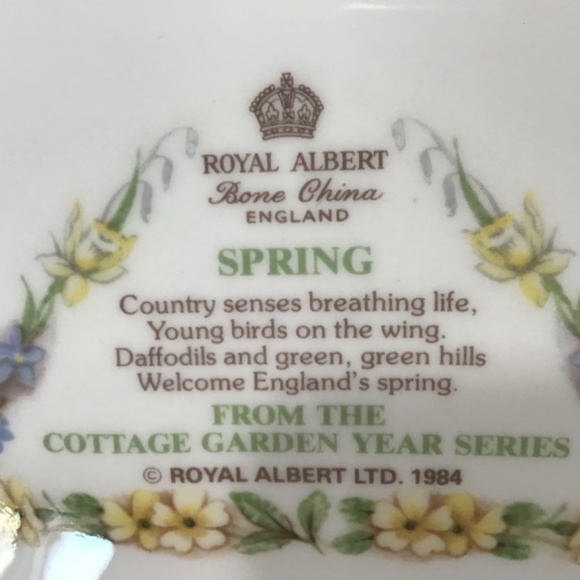 4 Vintage ROYAL ALBERT COLLECTORS PLATES - Picture 3 of 10